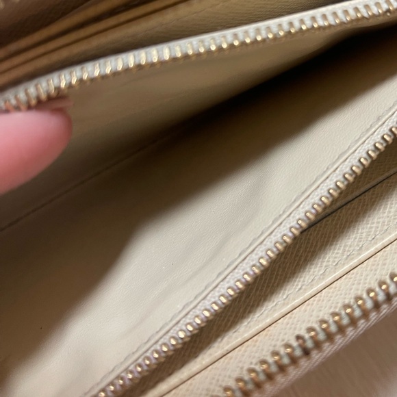 Louis Vuitton Damier Azur Long Zippered Wallet great condition Clean inside. - Picture 3 of 11